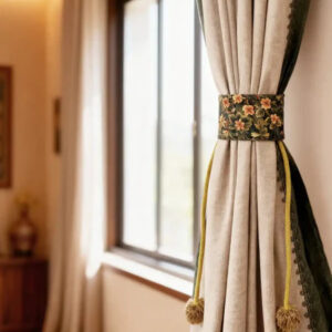 Rustic Flors Curtain Tieback